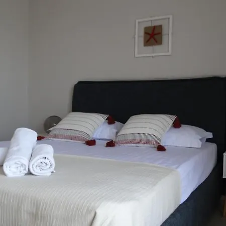 So Minimal Apartment *